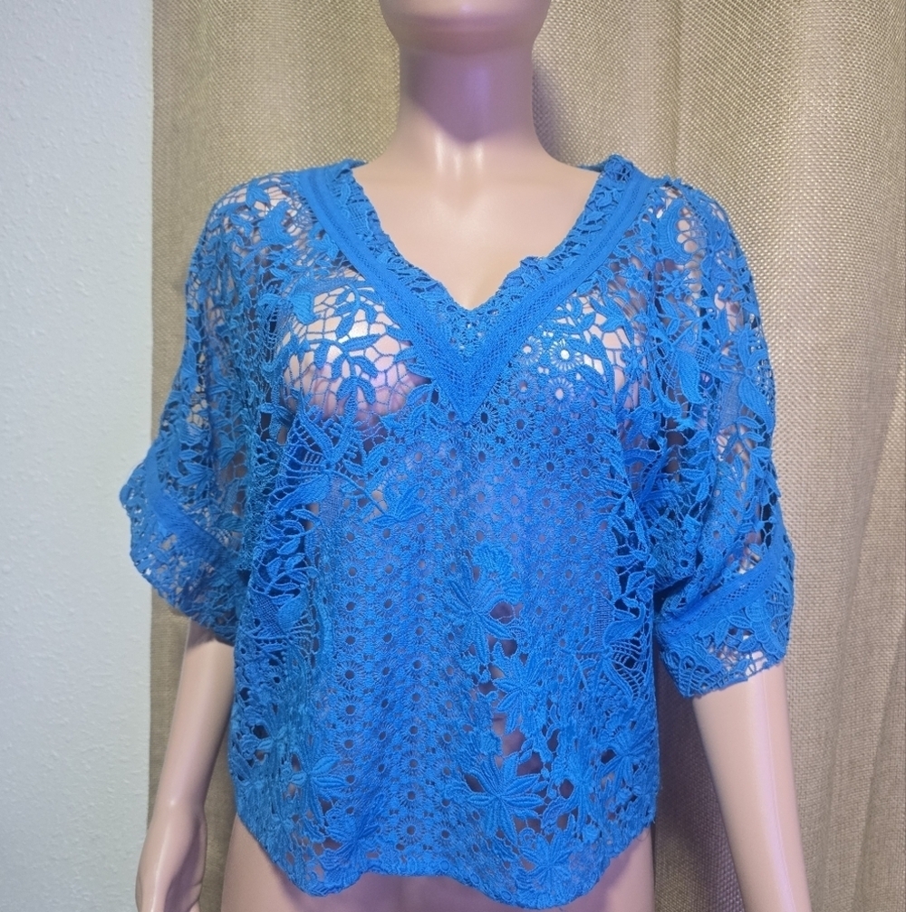 White House Black Market Vibrant Blue Lace Blouse